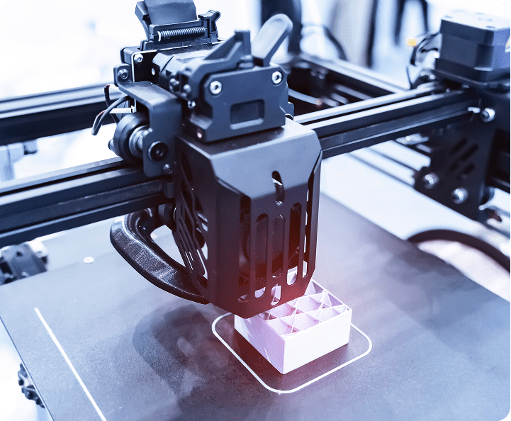 3D printer creating geometric object